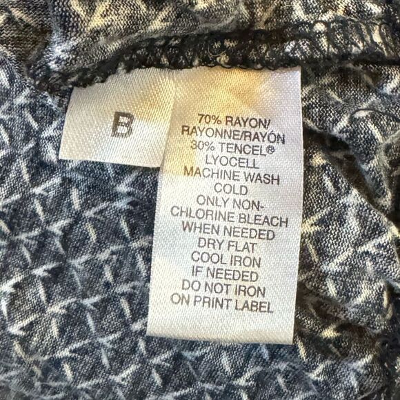 Ann Taylor LOFT Top size XS - Picture 4 of 4